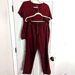 Jaanuu Size Small Scrub Top and Bottom Set